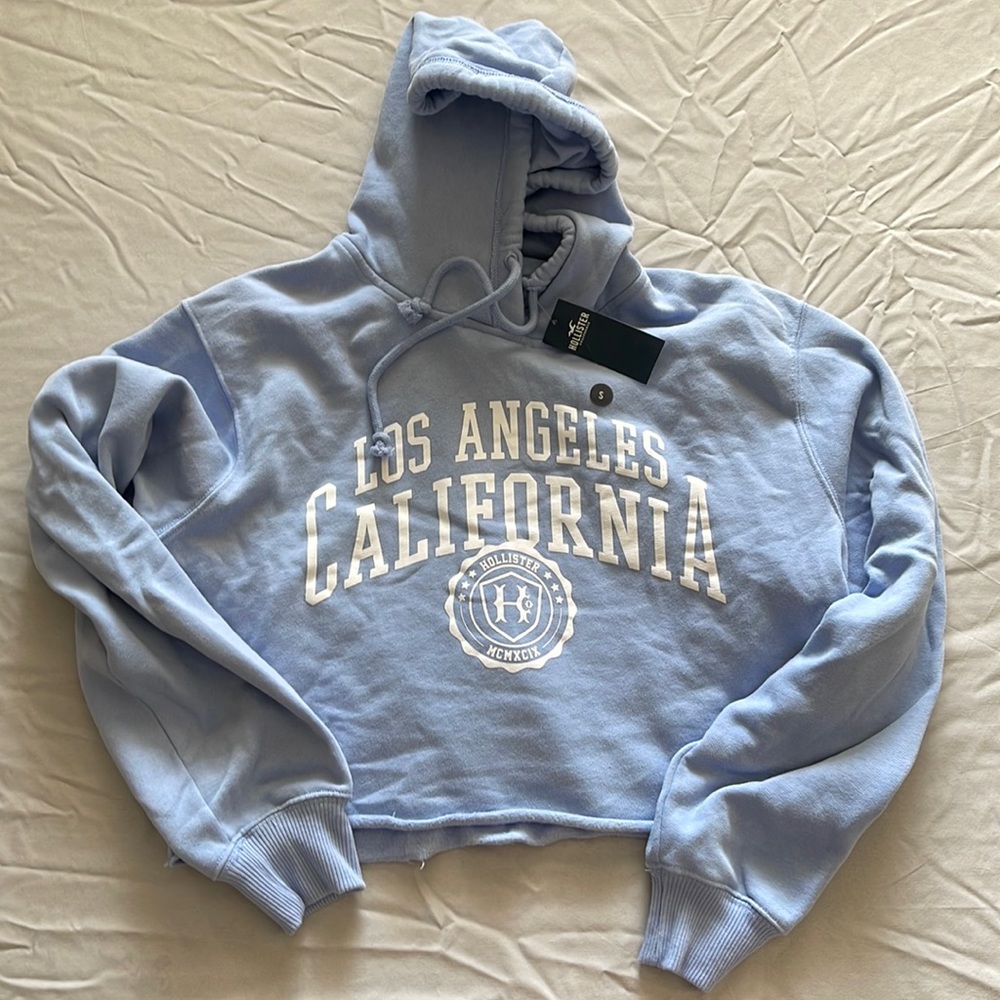 NWT Hollister Cropped Hooded Sweatshirt, size small